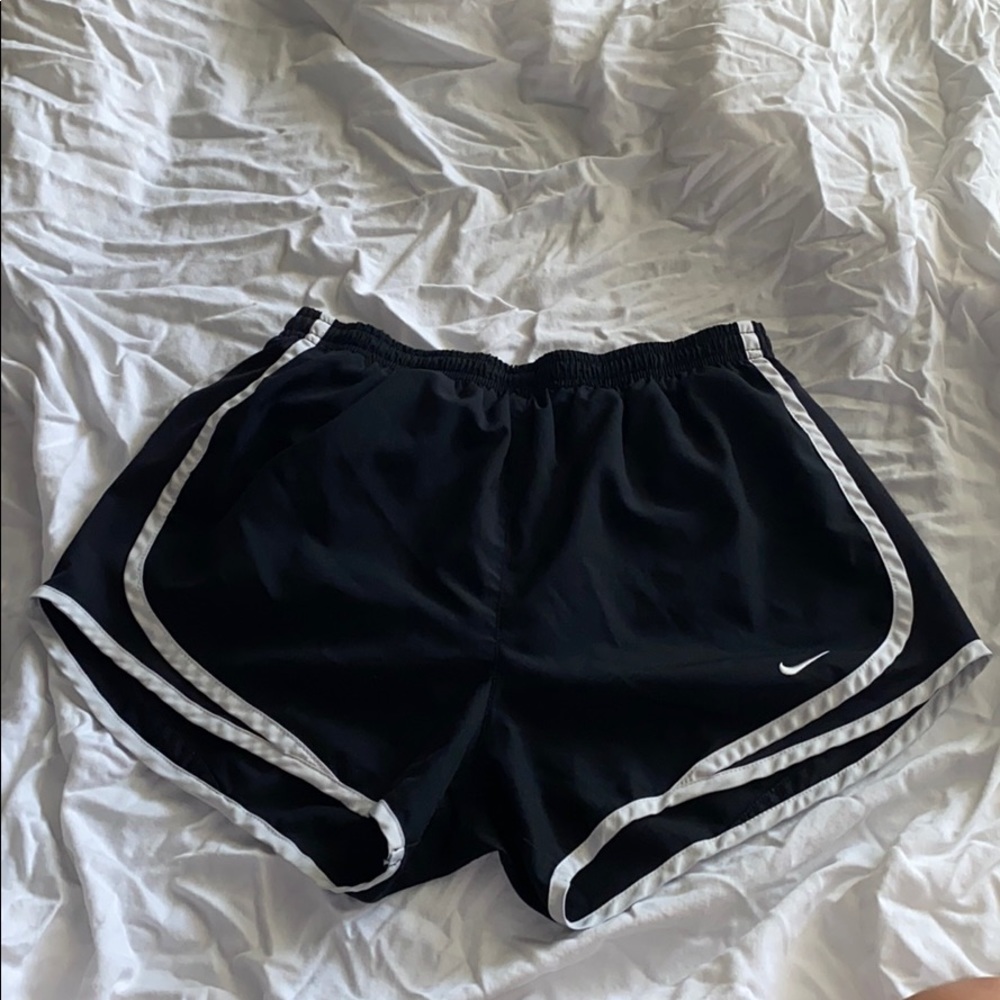 nike women's 3'' dry tempo core running shorts